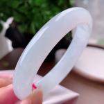 白月光正装翡翠手镯